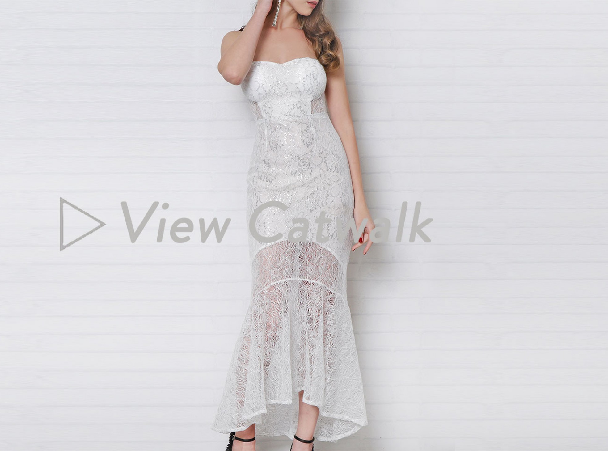 BANDEAU LACE FISHTAIL MAXI DRESS