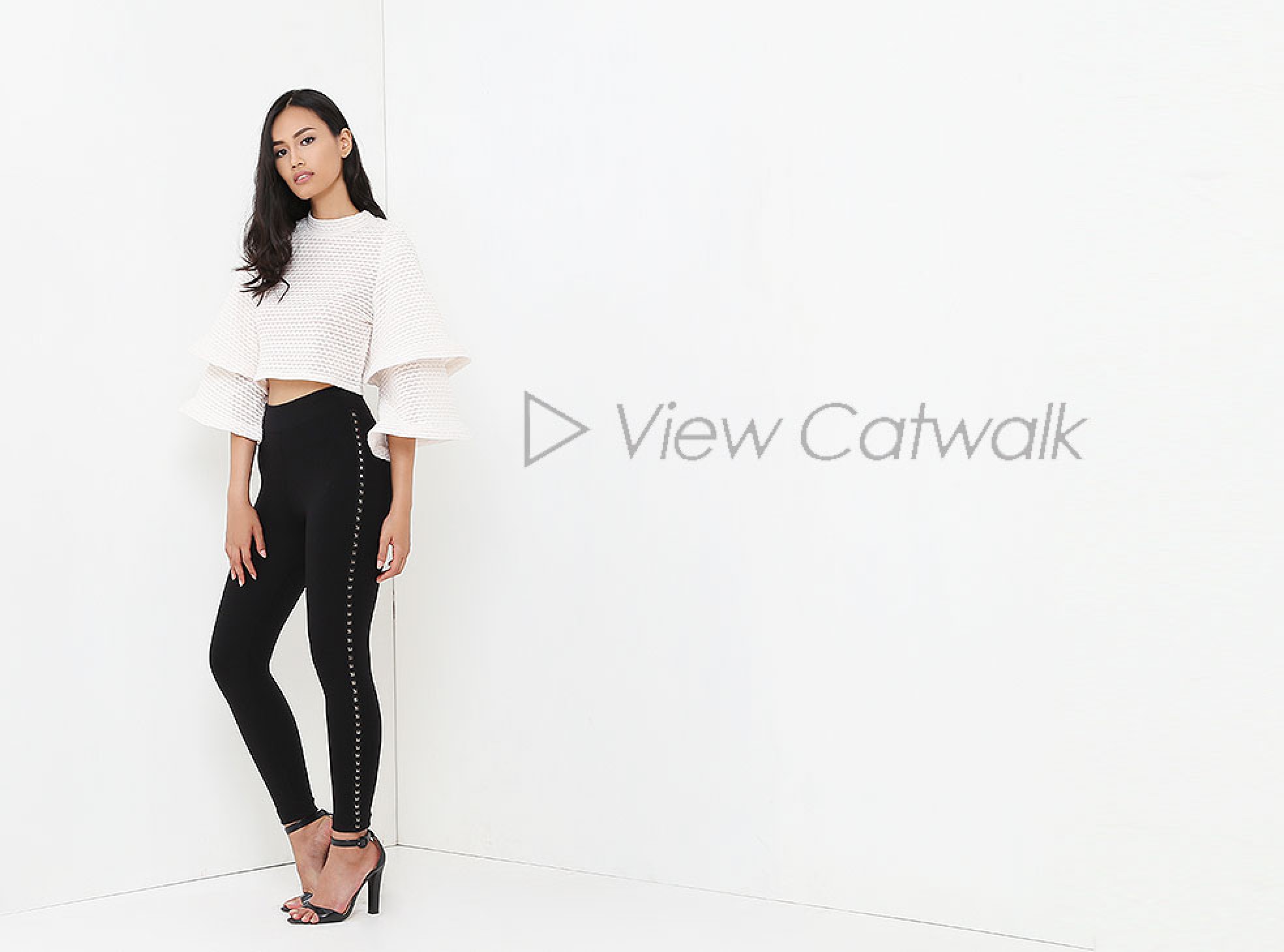 UP THE ANTE TOP WHITE